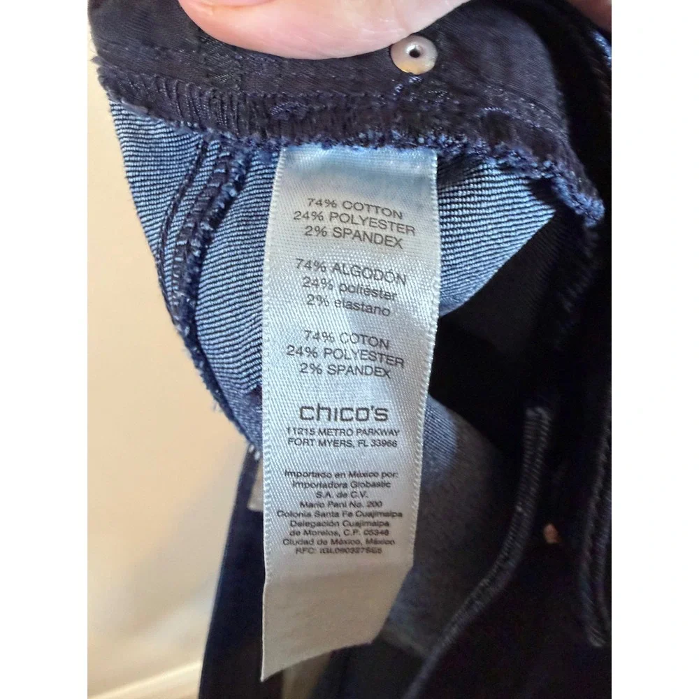 Chico's Womens Capri Jeans Fabulously Slimming Dark Wash Blue Size 1.5